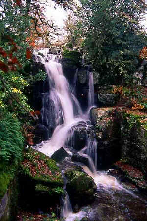 CASCATE MULARZA NOA 1.JPG (51226 byte)