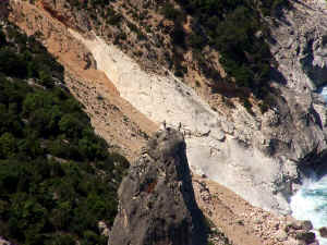 100_0179.JPG (104975 byte)